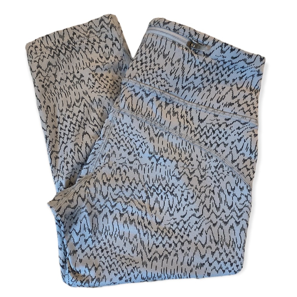 EUC Nike crop leggings